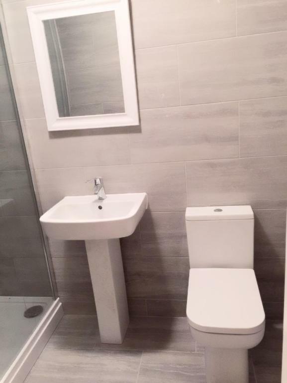 Abbey Wood Station Five Bedroom Self Contained House Exteriör bild
