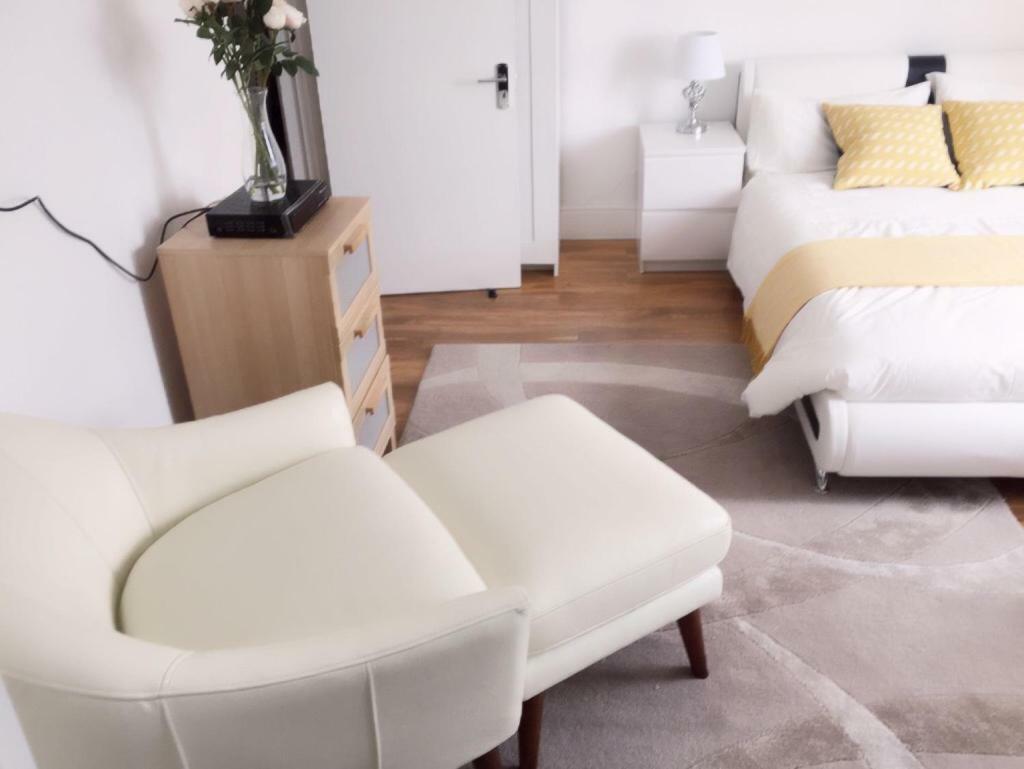 Abbey Wood Station Five Bedroom Self Contained House Exteriör bild