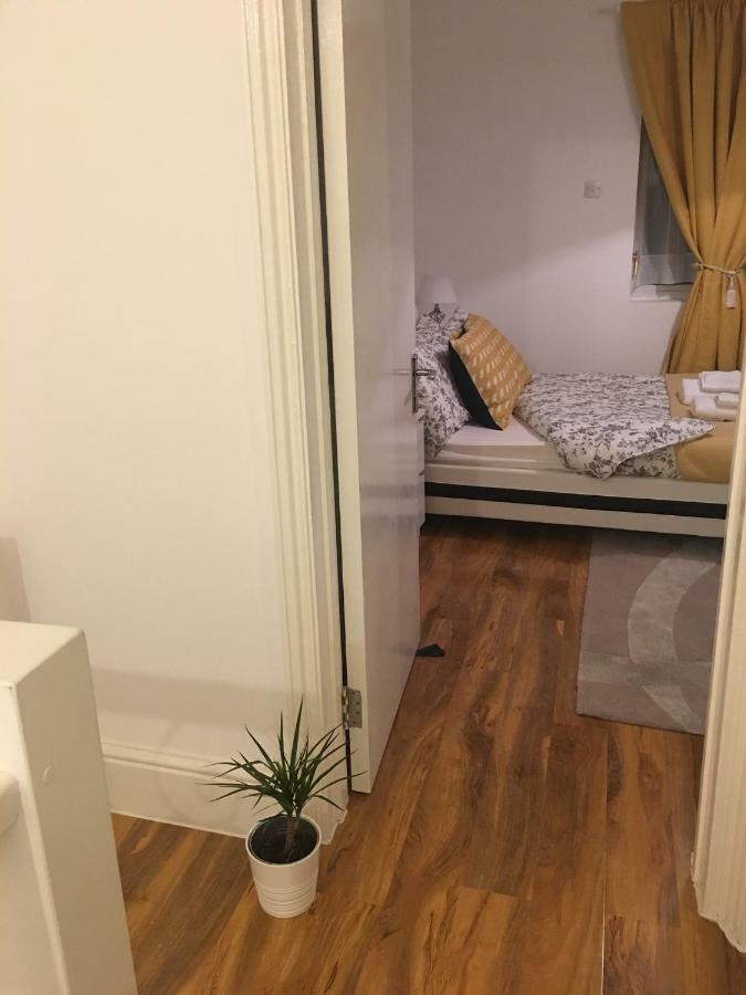 Abbey Wood Station Five Bedroom Self Contained House Exteriör bild